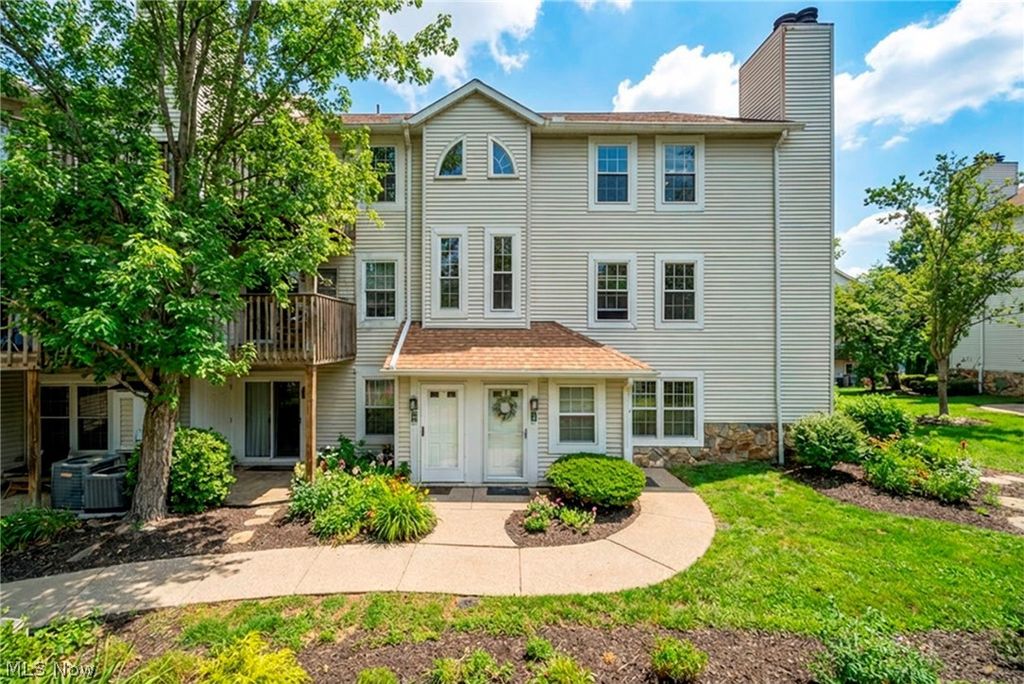 Photo of 28300 Detroit Road #D1, Westlake, OH 44145 (MLS # 5197918)