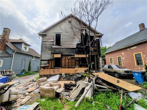 Tiny photo for 4133 E 59th Street, Cuyahoga Heights, OH 44105 (MLS # 5236268)