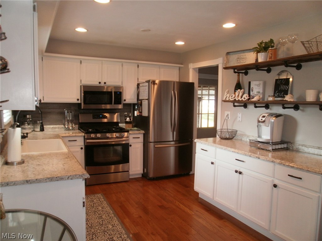 Mos Dev Co 01 - Residential