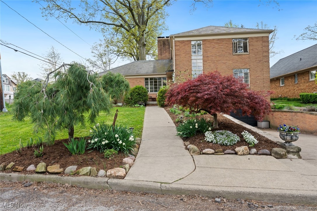 13473 Edgewater Drive, Lakewood, Ohio image 1