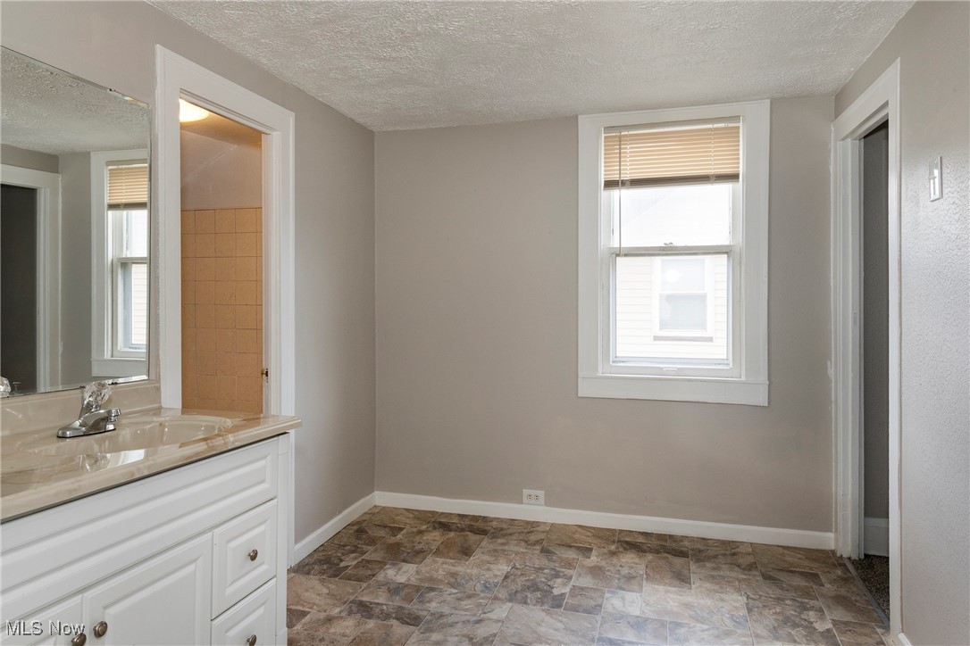 3854 W 132nd Street, Cleveland, Ohio image 33