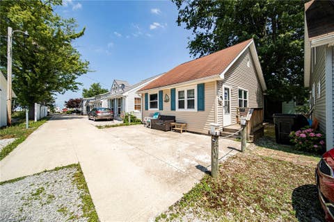 Homes For Sale - 35 Billow Beach Bch<br/> Ashtabula County, Ashtabula, OH 44004