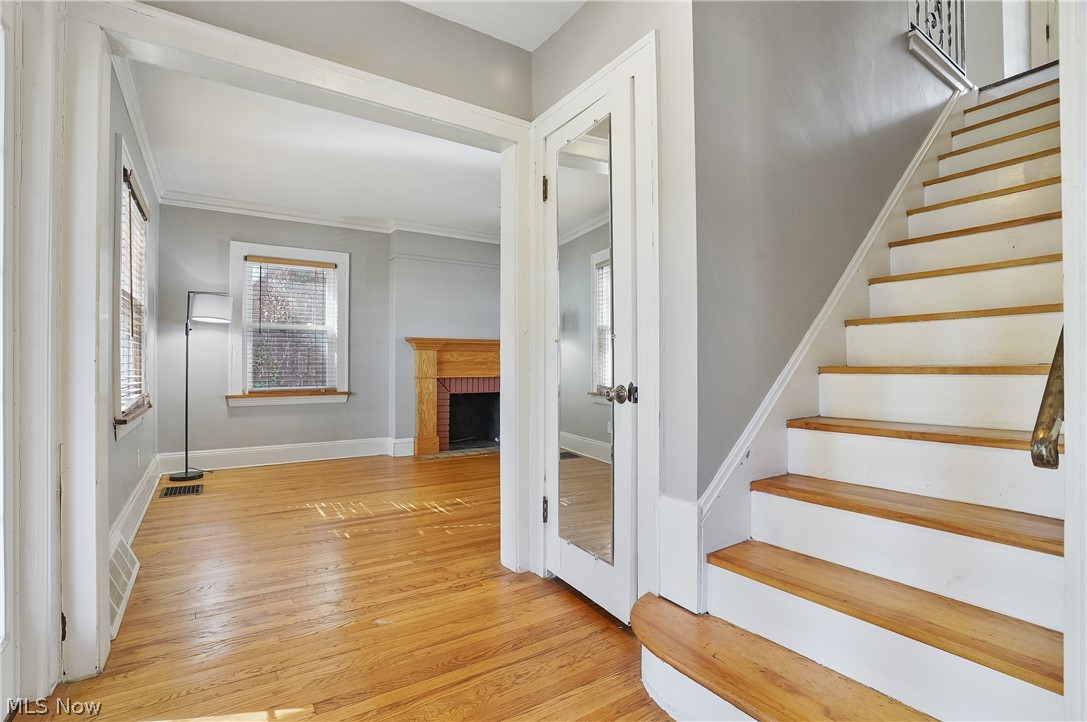 Crestwood - Residential