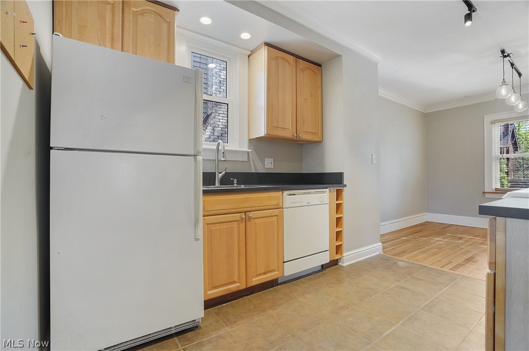 Crestwood - Residential