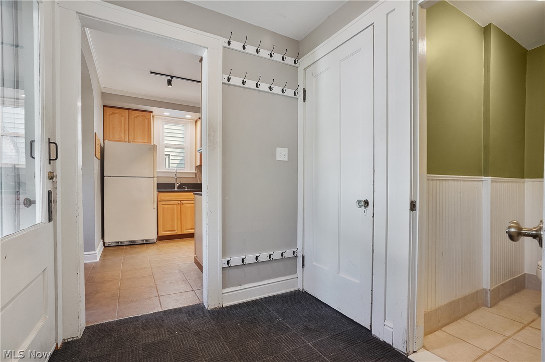 Crestwood - Residential