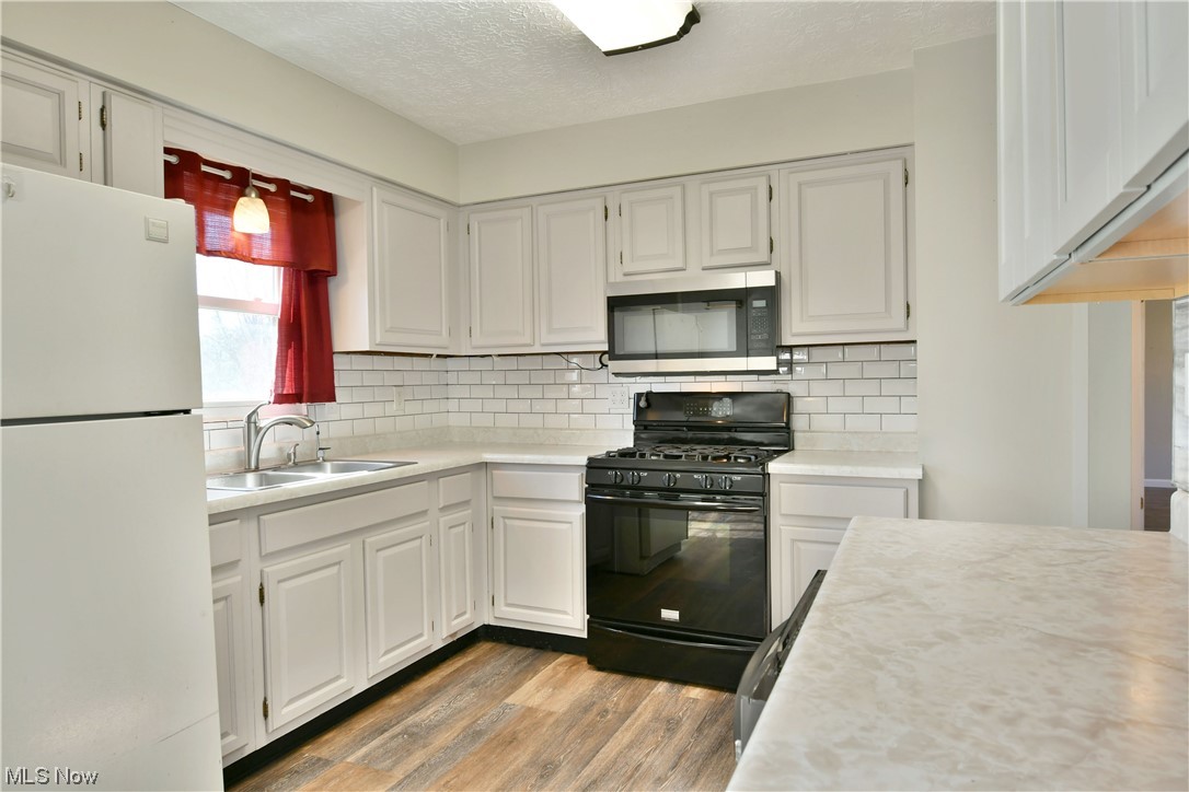 Oakview Manor - Residential