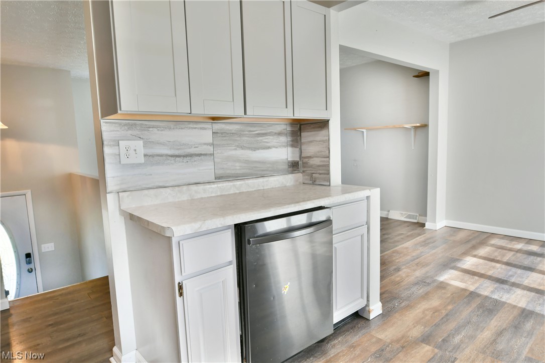 Oakview Manor - Residential