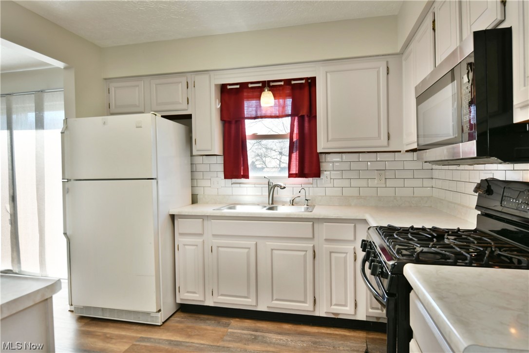 Oakview Manor - Residential