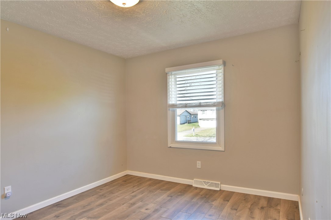 Oakview Manor - Residential