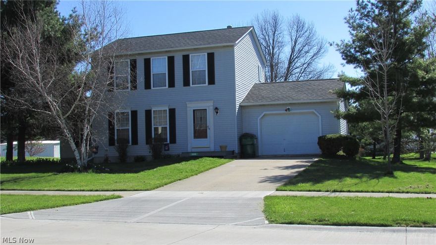 Bring us a back up offer!!!!  2 story home near the beginning of Glen Valley Farms Homeowners Assoc., Inc.  Live within site of the pond view!  Living room, family room, eat in kitchen and 1/2 bath on the main floor.  Upstairs are 3 bedrooms and full bath and your laundry hook ups are in the full unfinished basement.  You can sit in your eat in kitchen and look out the slider onto the rear deck. Make your appointment to see this home now.  Home warranty included for pjavascript:__doPostBack('m_rpPageList$ctl00$lbPageLink','')eace of mind!