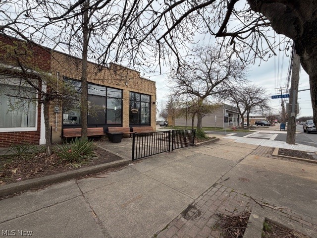 524 E 200th Street