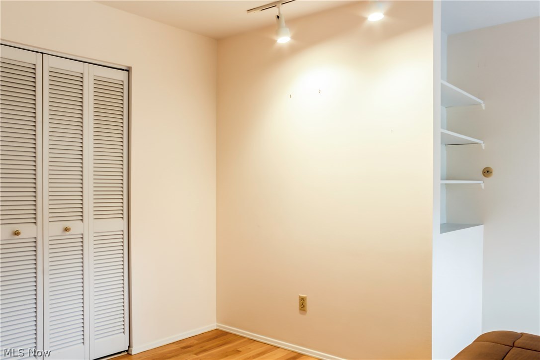 Twin Lakes - Residential