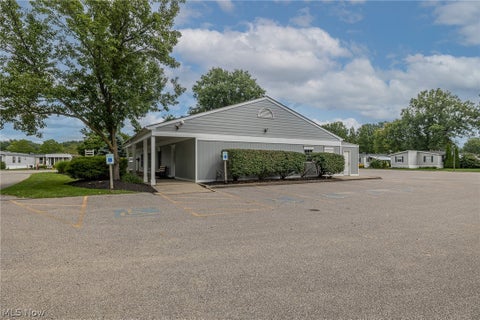 Tiny photo for 39 Periwinkle Drive, Olmsted Township, OH 44138 (MLS # 5247389)
