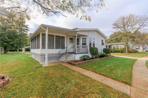Tiny photo for 39 Periwinkle Drive, Olmsted Township, OH 44138 (MLS # 5247389)