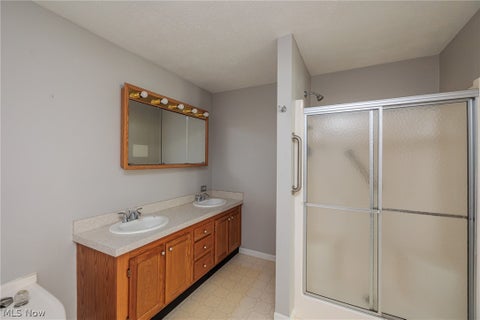 Tiny photo for 39 Periwinkle Drive, Olmsted Township, OH 44138 (MLS # 5247389)