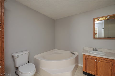 Tiny photo for 39 Periwinkle Drive, Olmsted Township, OH 44138 (MLS # 5247389)