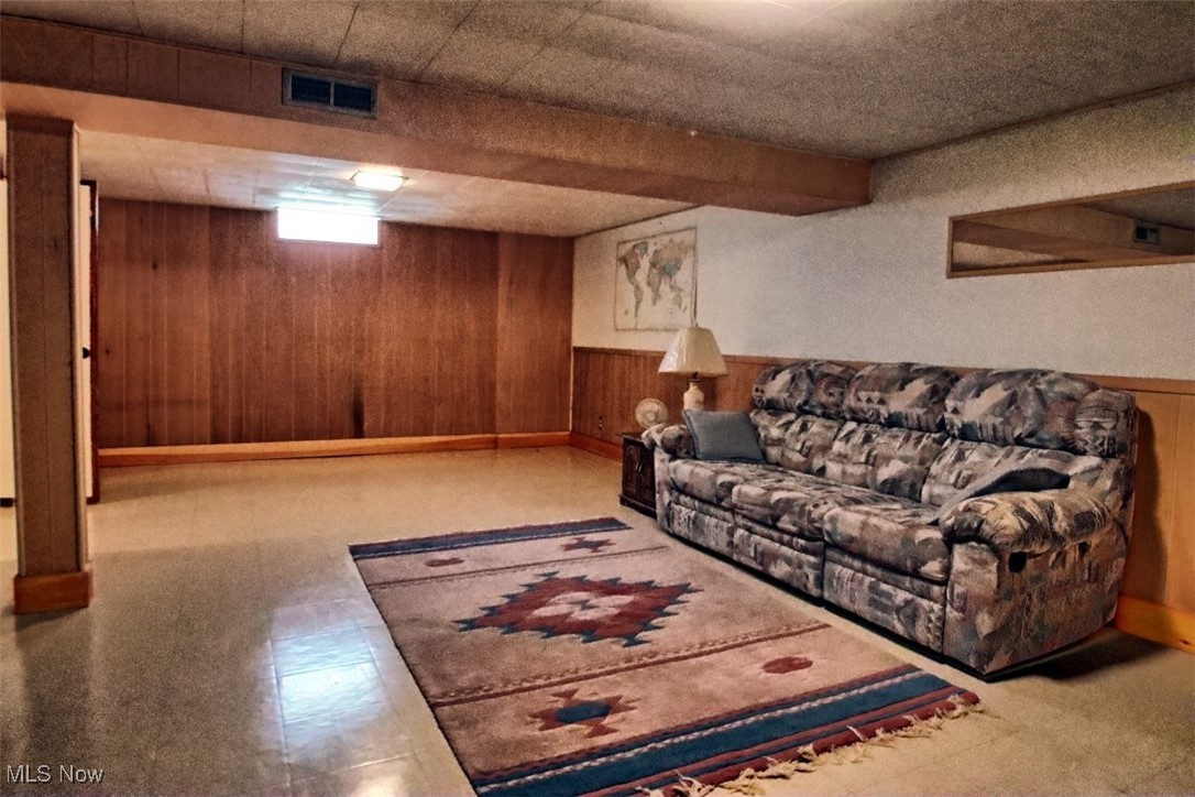 4504 Oak Circle, North Olmsted, Ohio image 22