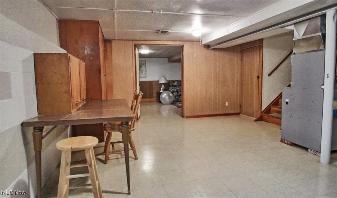 4504 Oak Circle, North Olmsted, Ohio image 20
