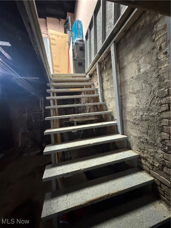 James M Hoyts Sub - Residential Income