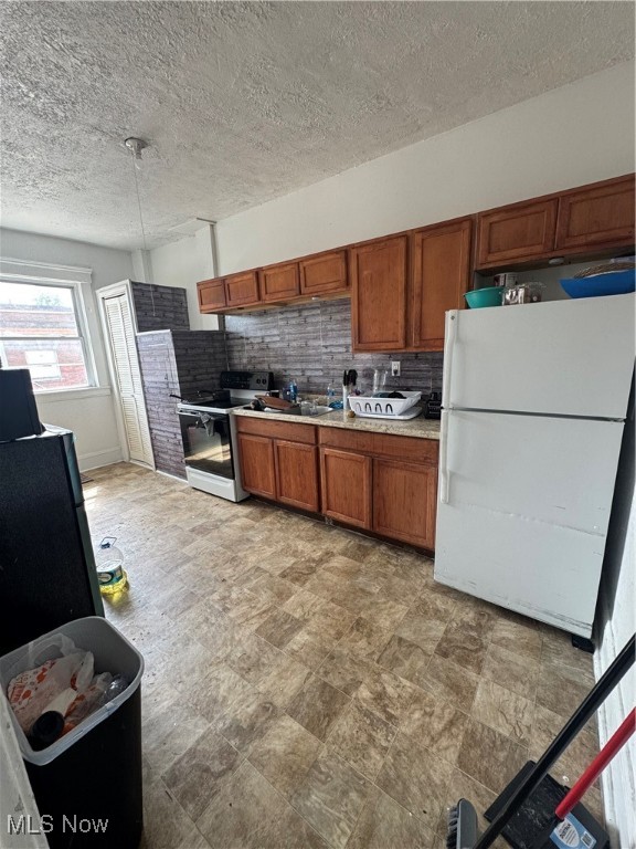 James M Hoyts Sub - Residential Income