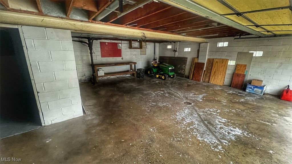 Photo of 4104 Paige Avenue NW, Canton, OH 44709 (MLS # 5170039)