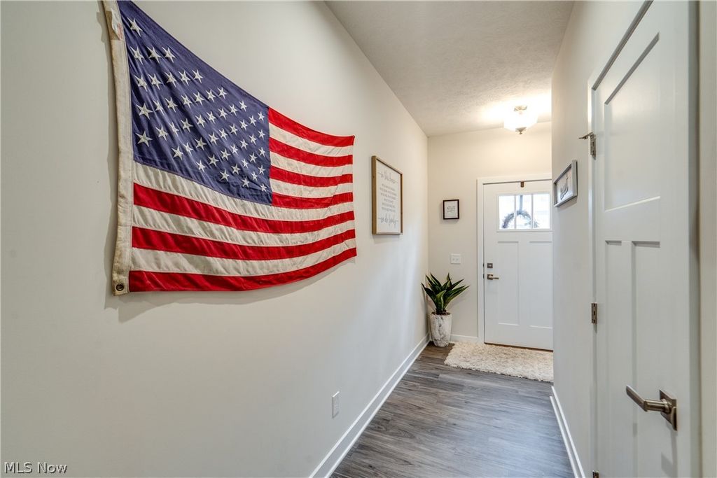 Photo of 3313 Jackson Park Drive NW, Massillon, OH 44646 (MLS # 5208877)
