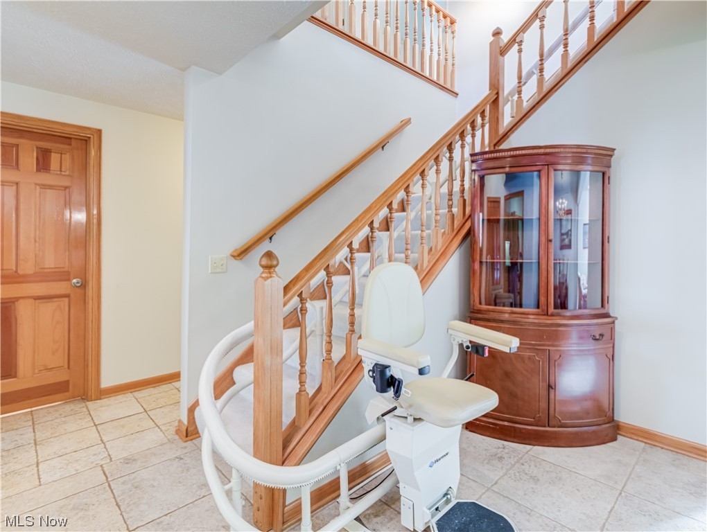 Shady Hollow Condo - Residential