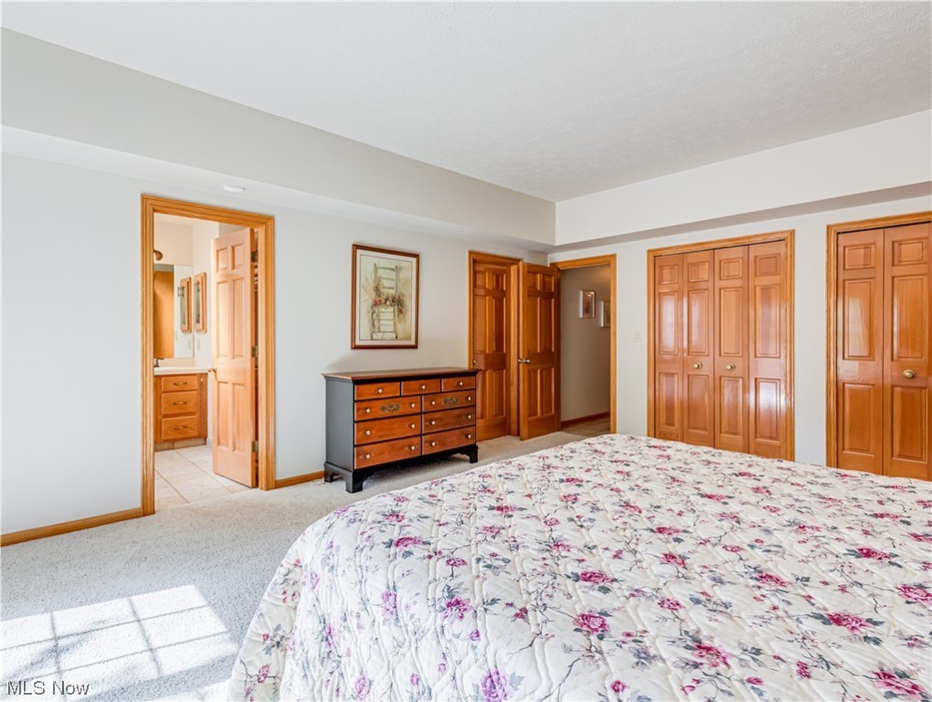 Shady Hollow Condo - Residential