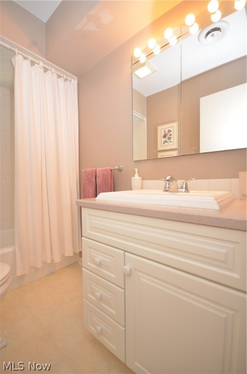 English Oaks Condo - Residential