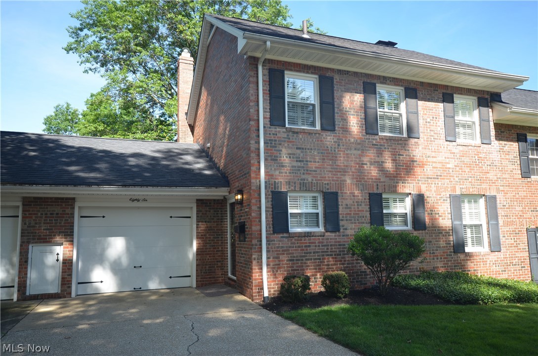 English Oaks Condo - Residential