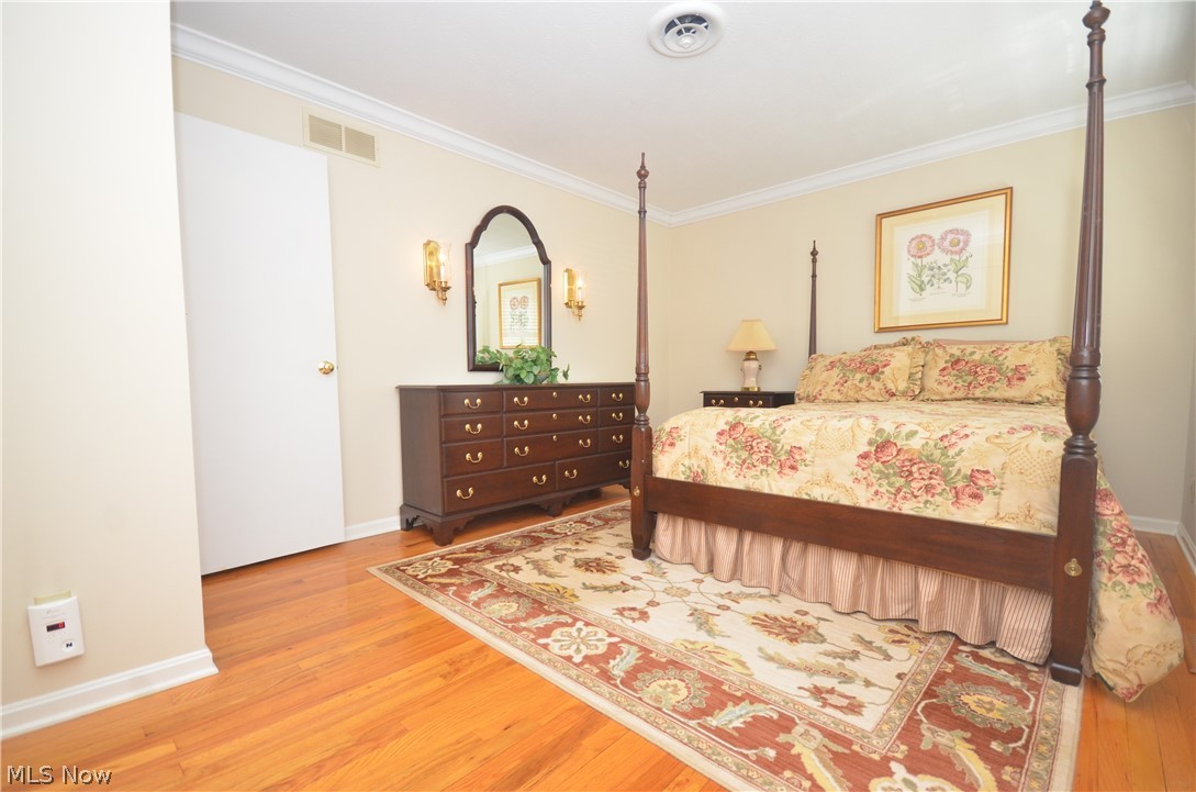 English Oaks Condo - Residential