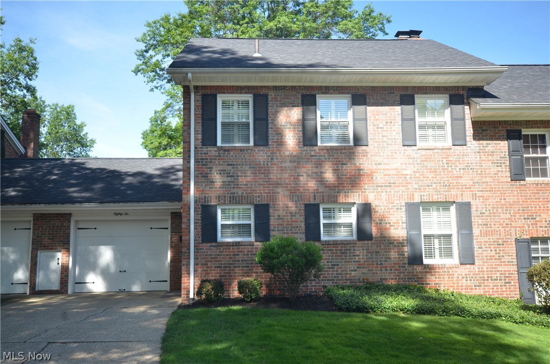 English Oaks Condo - Residential