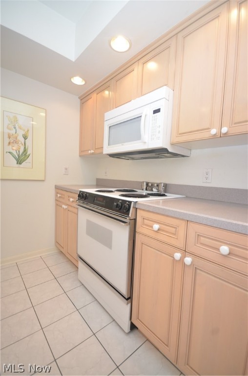 English Oaks Condo - Residential