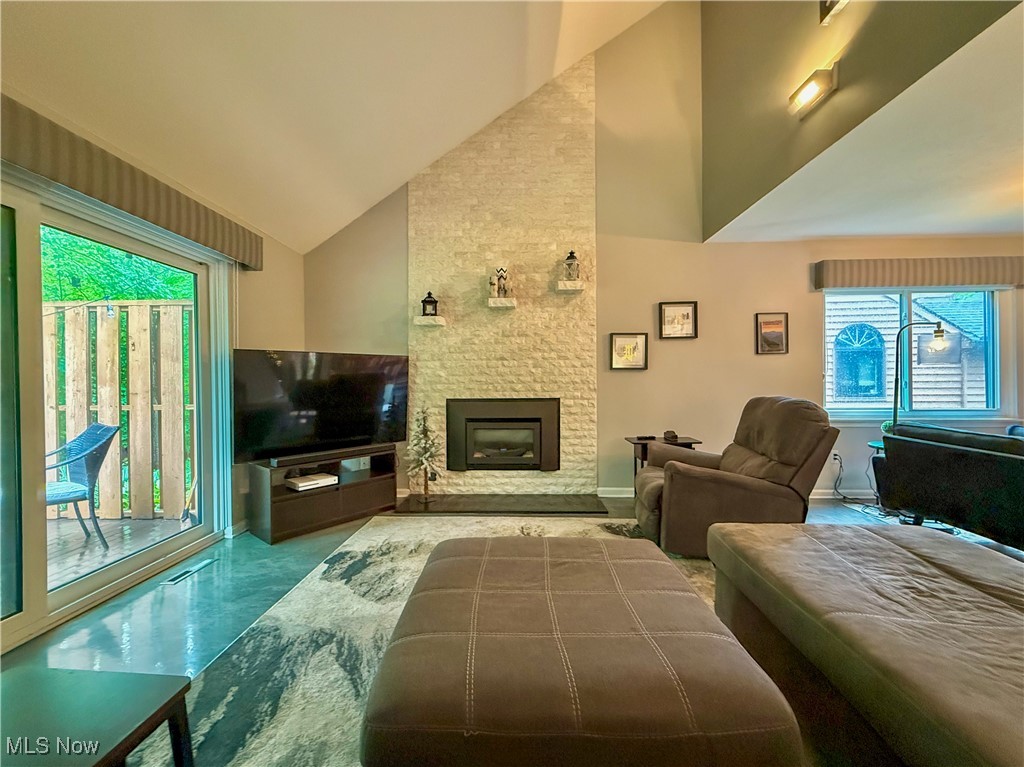 Hemlock Ridge Condo - Residential