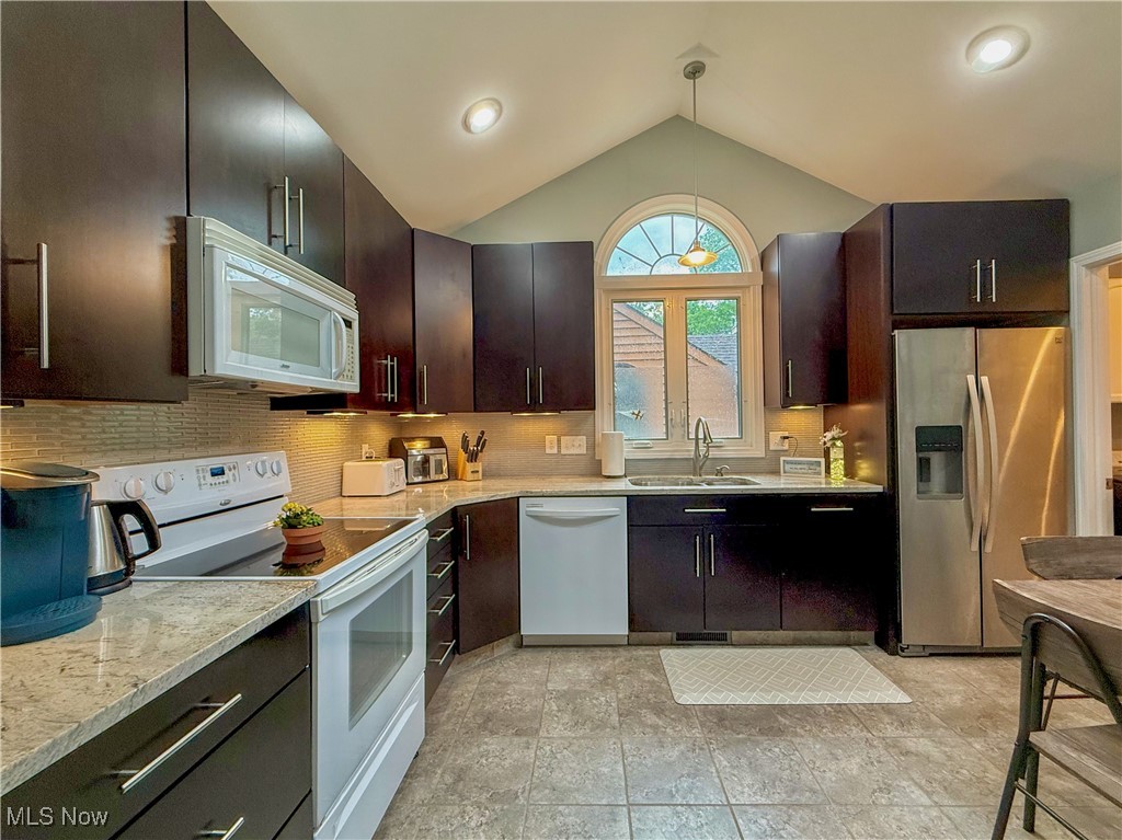 Hemlock Ridge Condo - Residential