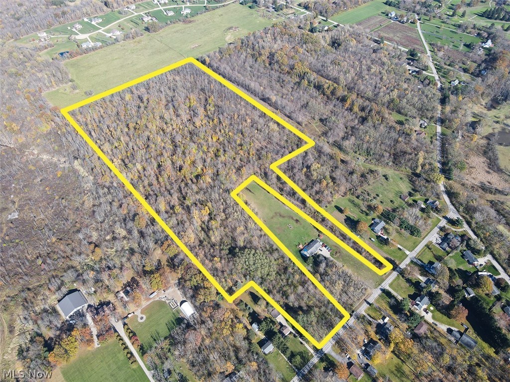 This beautiful 53 acre lot is a home builder’s dream! Located on the corner of West River Rd and Akins Road. Blueprints are already drawn up for a 23, 2 acre home development or come with your own plans. This area is perfect mix of country living with convenient access to Rt. 82, restaurants and shopping. Not located in flood zone. Columbia Local Schools.