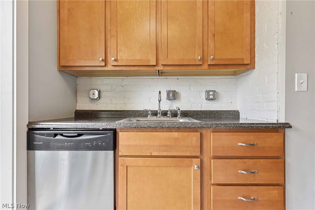 Henry Beach - Residential Lease