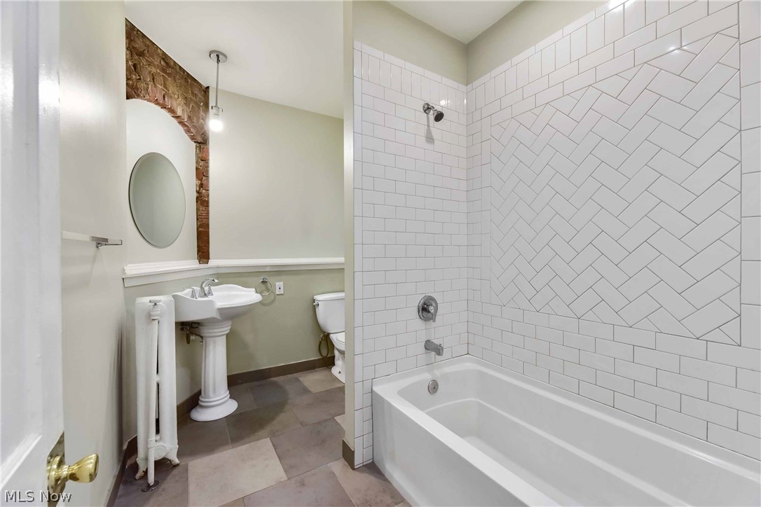 Henry Beach - Residential Lease