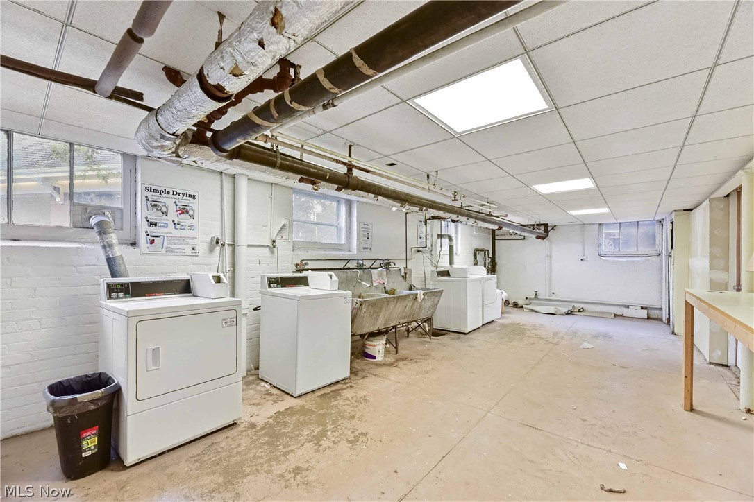 Henry Beach - Residential Lease