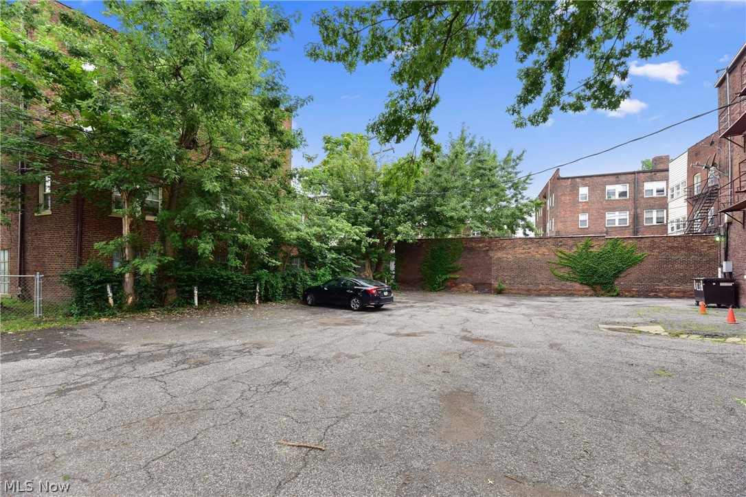 Henry Beach - Residential Lease