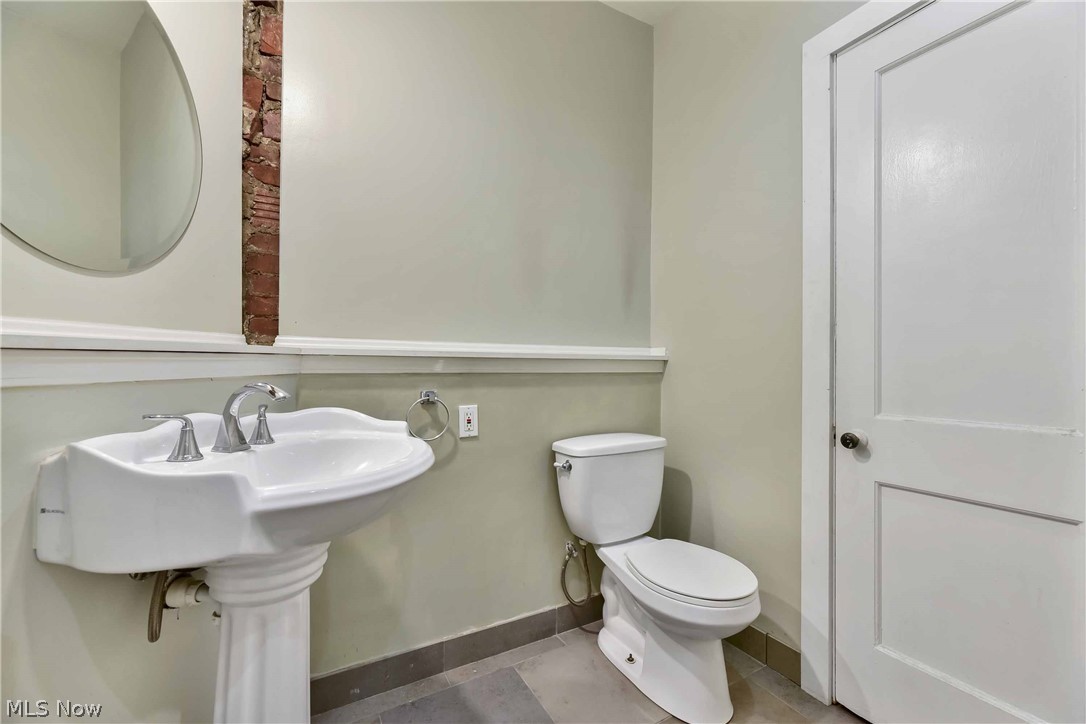 Henry Beach - Residential Lease