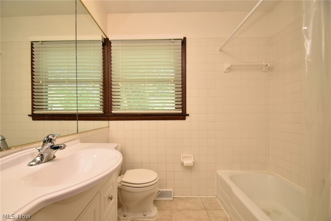 Janell Drive - Residential