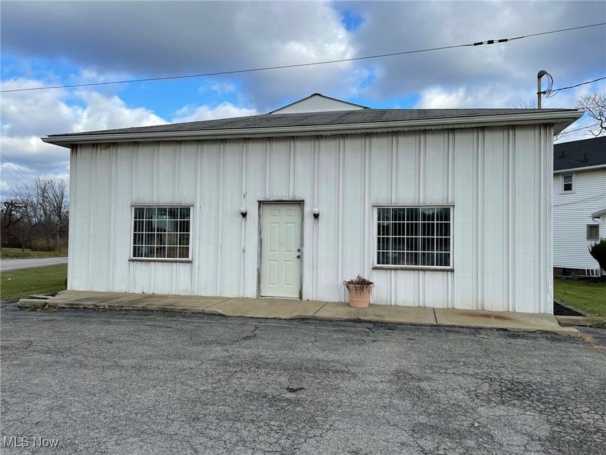 Commercial or Residential zoning! Prime location on the corner of SR-164 (South Ave) and East Calla Road. Property is on almost an acre with 216' frontage on 164 and 176' frontage on Calla. Presently there is a single family home which has been duplexed at one time with 5 bedrooms, two kitchens, 2 living rooms, and 2 full baths. Interior needs work and updated. The house has had a new roof, new windows vinyl Siding and two new hot water tanks within the past 10 years. There is an office building with heat/ac and plumbing that is being used as a business office for another business the owner has. Parking is about 8-10 cars. Present Beaver Township zoning is C-C Convenient Commercial which allows for under 5000 SF building usage. Schedule your appointment today