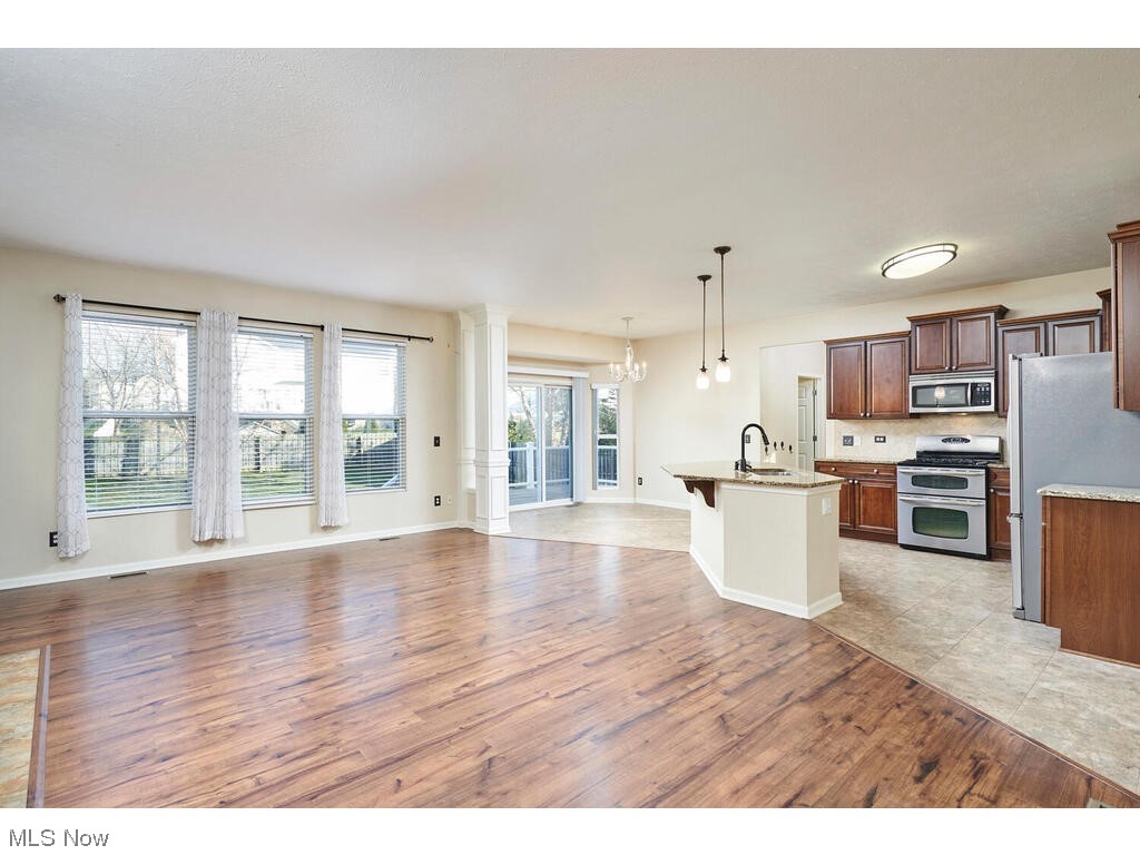 Ridgewood Falls - Residential