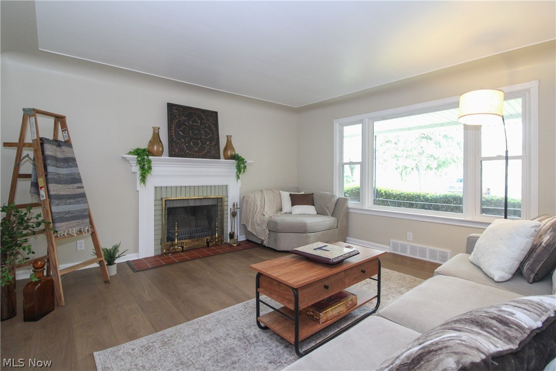 Kirkland Wood 14 - Residential