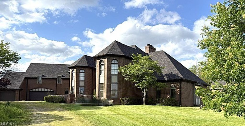 Photo of 4020 Dillon Hills Drive, Nashport, OH 43830 (MLS # 5207877)