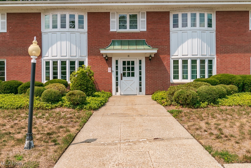 View Mentor, OH 44060 condo