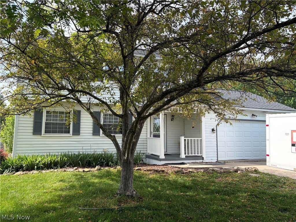 Photo of 3023 Stockbridge Drive, Stow, OH 44224 (MLS # 5217020)