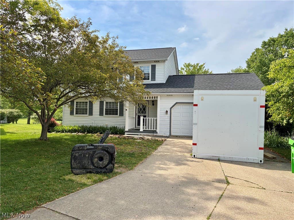 Photo of 3023 Stockbridge Drive, Stow, OH 44224 (MLS # 5217020)