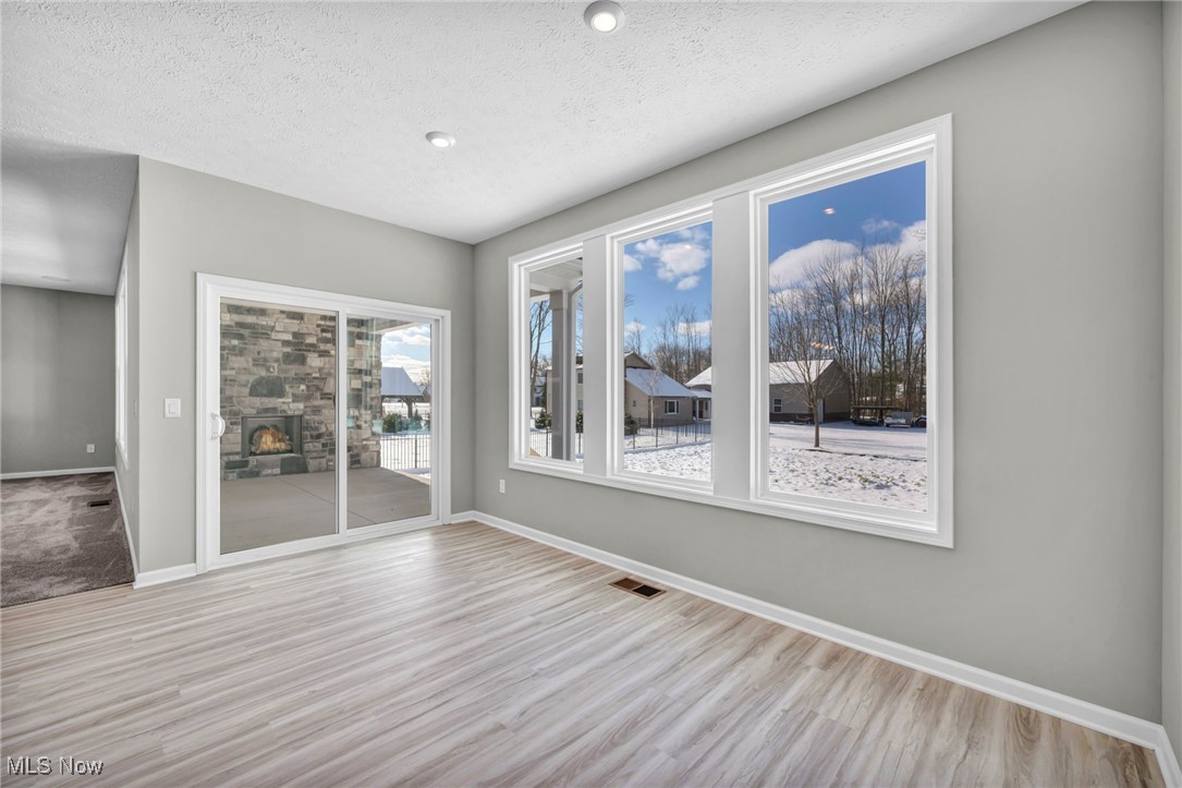 FIELDSTONE LANDING - Residential